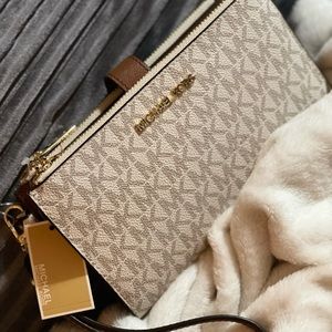 MK Adele Logo Wallet
